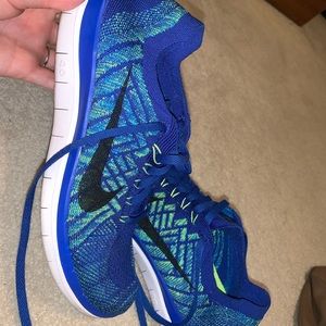 Nike Free 4.0 Flyknit Running Shoes- Woman’s